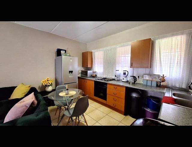 2 BEDROOM APARTMENT TO LET IN HONEYDEW